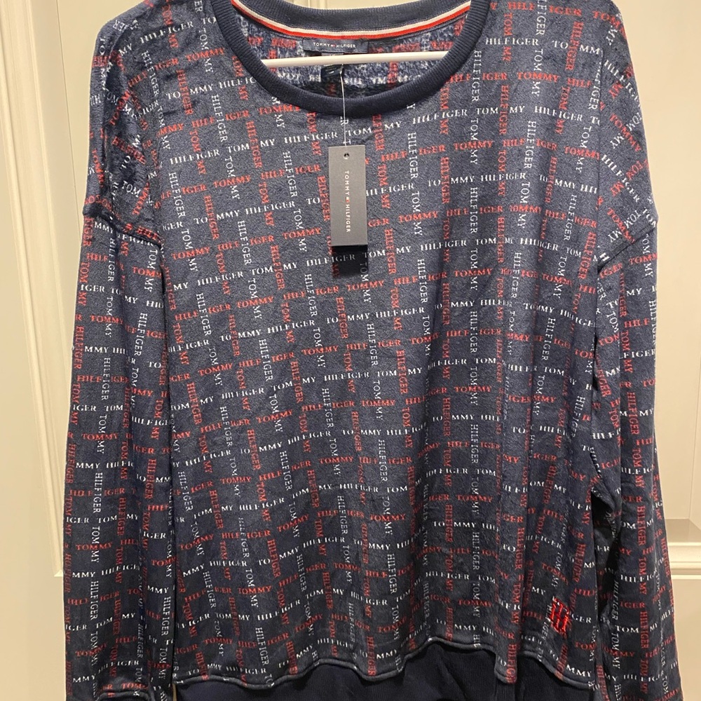 Tommy Hilfiger Navy and Red Crewneck Sweater
